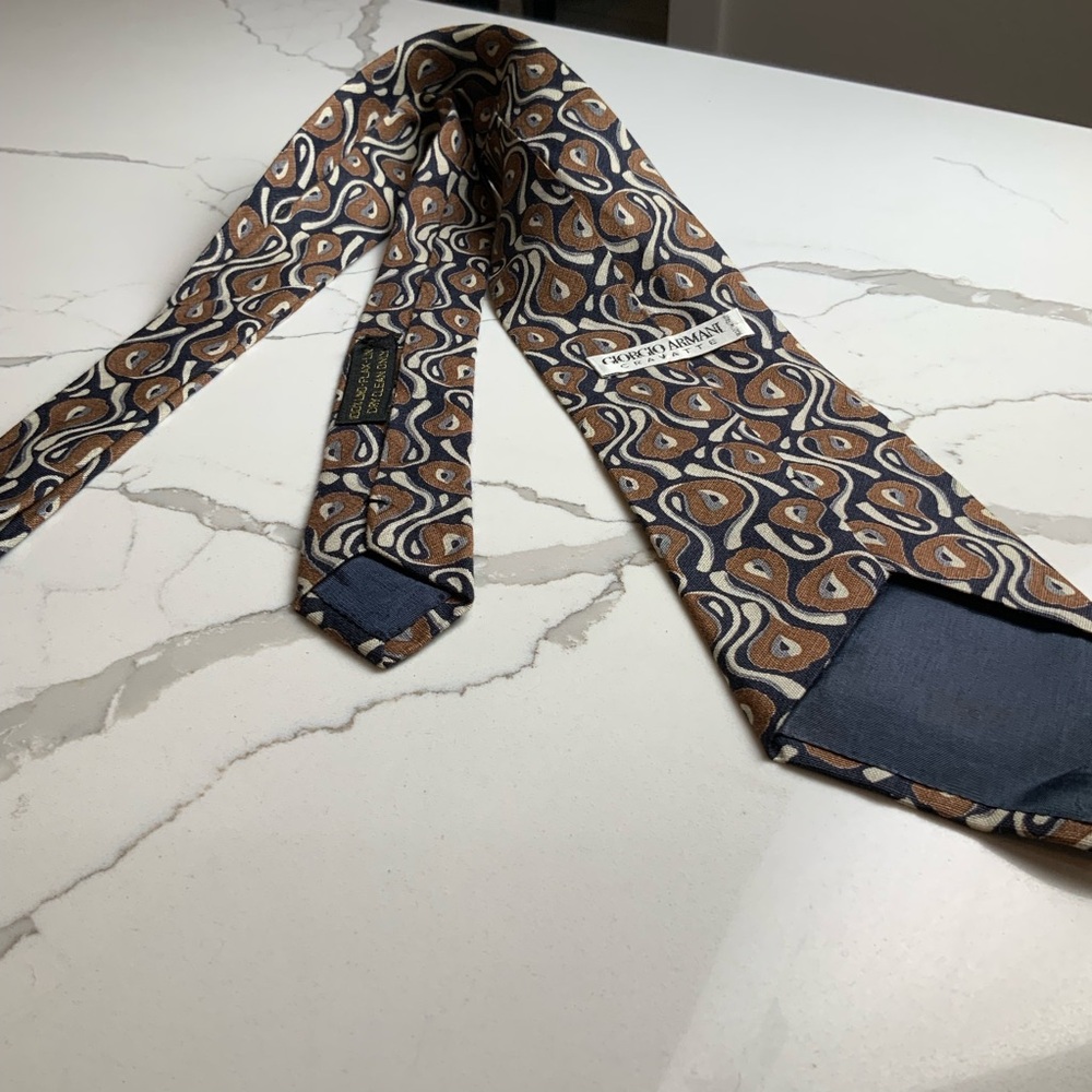 Giorgio Armani Cravatte 100% Linen Paisley Men's Tie. - Picture 4 of 7